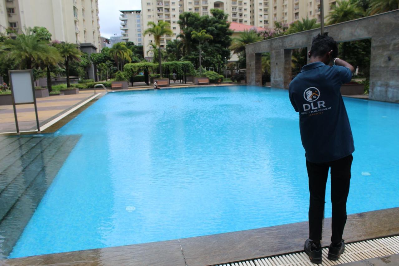 DLR FMS Swimming Pool Management